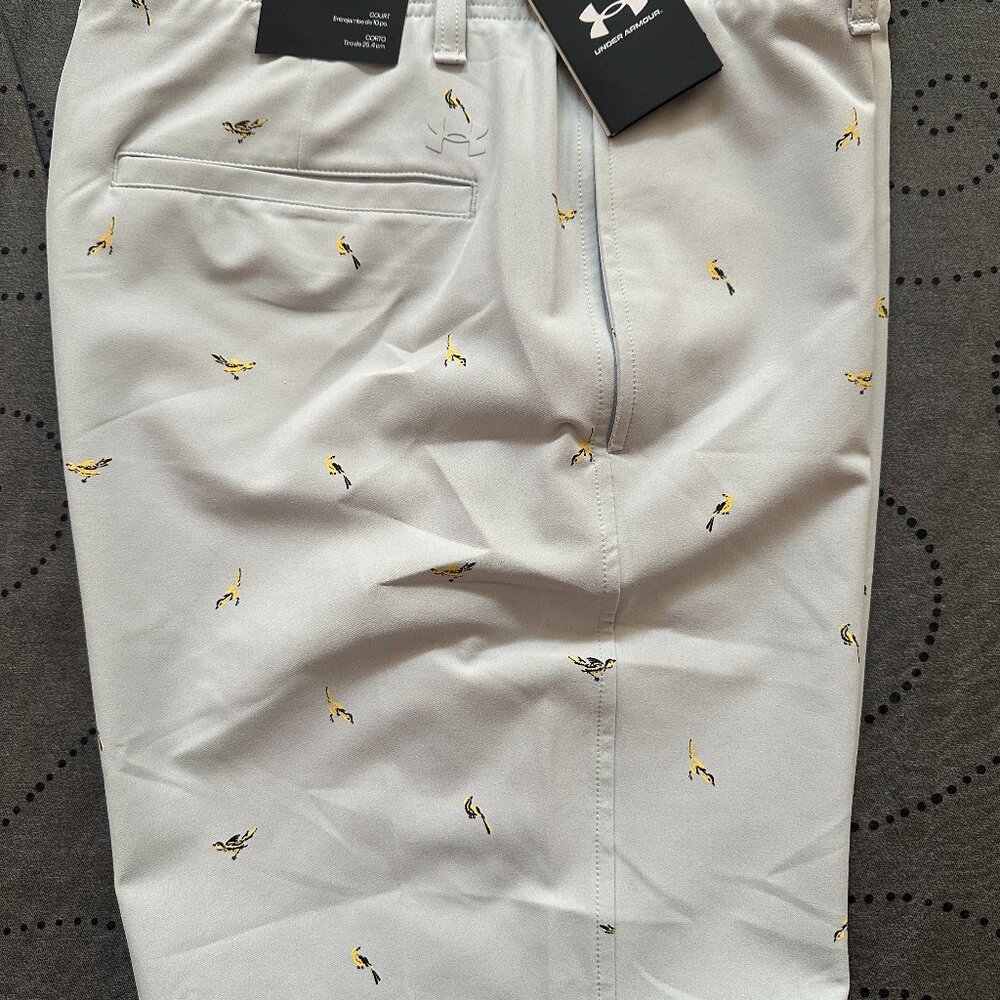UNDER ARMOUR GOLF DRESS L. GRAY PRINT SHORTS SIZE 38 36 34 OR 32 MEN NWT $70.00